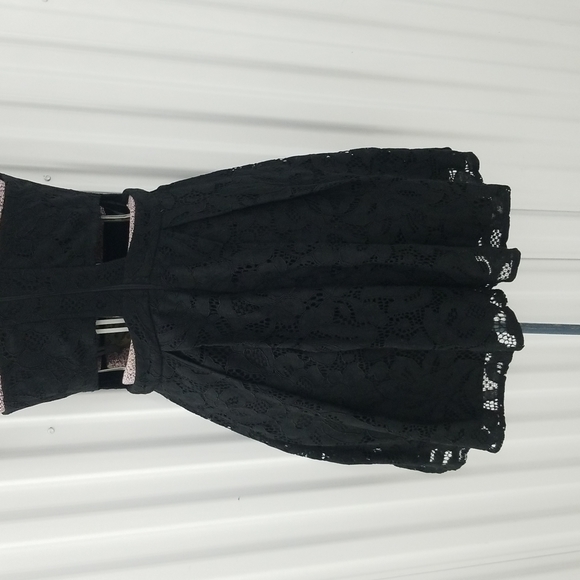 Lulus Black Lace Floral Razor back size cutout Dress - Picture 6 of 8